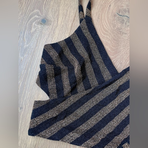 Soprano | gold and black metallic strip crop top with cutouts - Picture 6 of 8